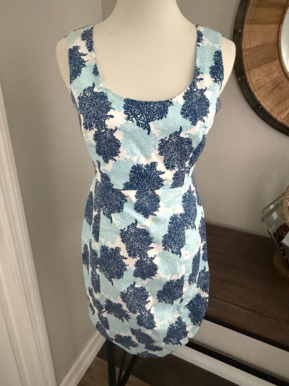 Vineyard Vines Blue Coral Print Sheath Dress Size 2 Cotton Stretch Coastal